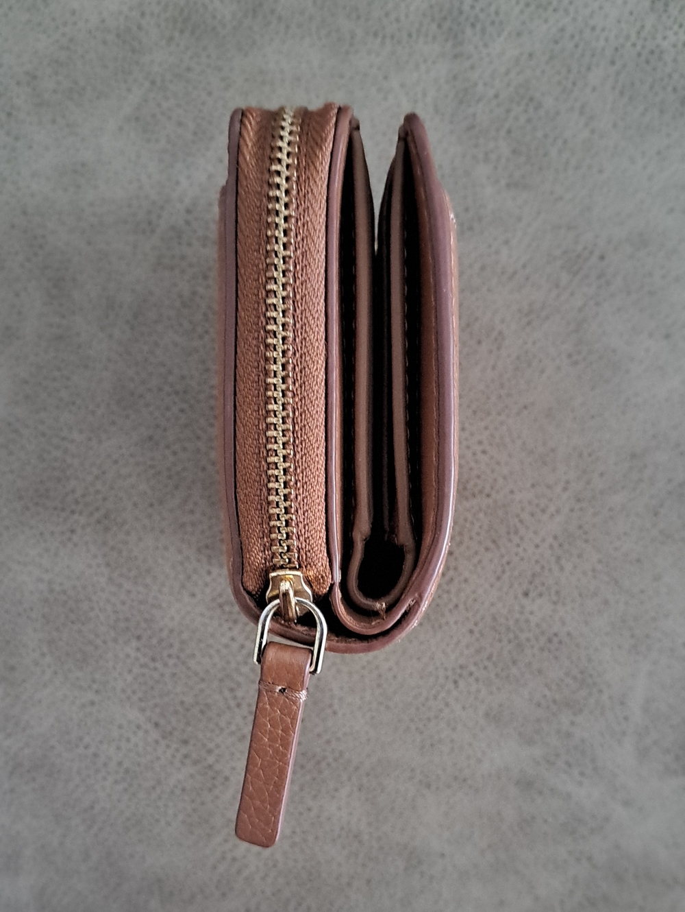 Marc Jacobs Pebbled Leather Zip Wallet in Warm Brown - Picture 4 of 8